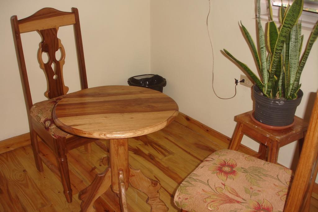 Finjam Cottage Port Antonio Room photo